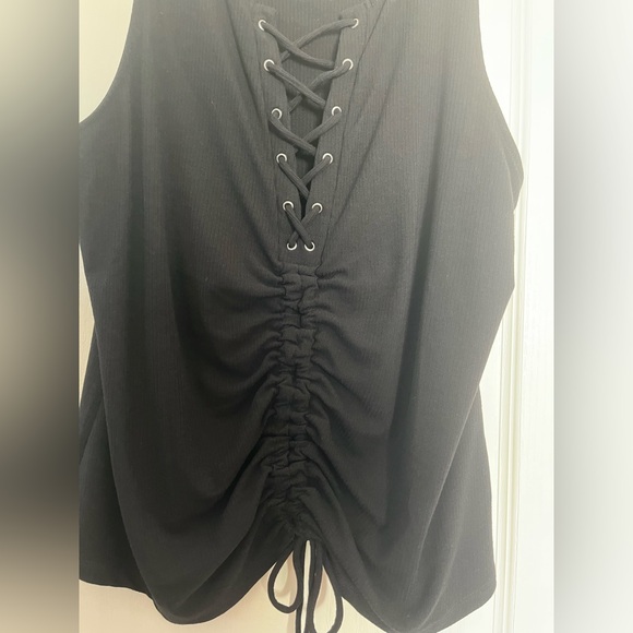 Torrid NWT super soft ribbed sleeveless shirt. Black. 3X - Picture 4 of 7